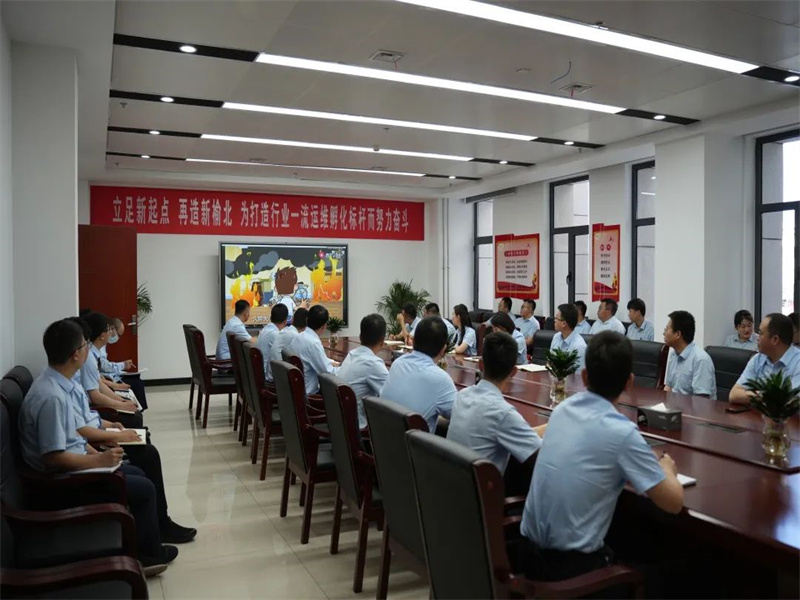 公司所屬各單位舉辦安全生產(chǎn)宣傳咨詢?nèi)栈顒樱?）.jpg