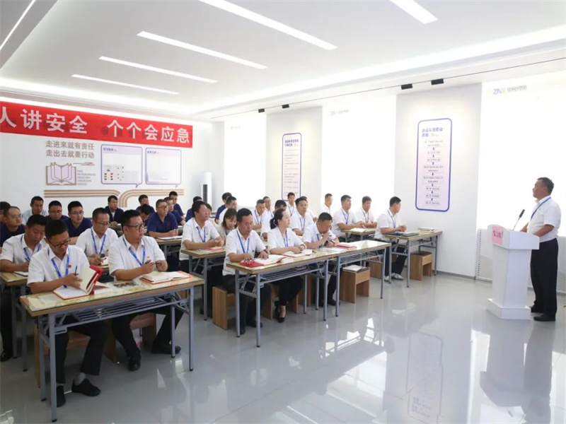 “兩優(yōu)一先”事跡丨中能公司市場(chǎng)銷售部黨支部：讓運(yùn)銷紅閃耀礦區(qū)（3）.jpg